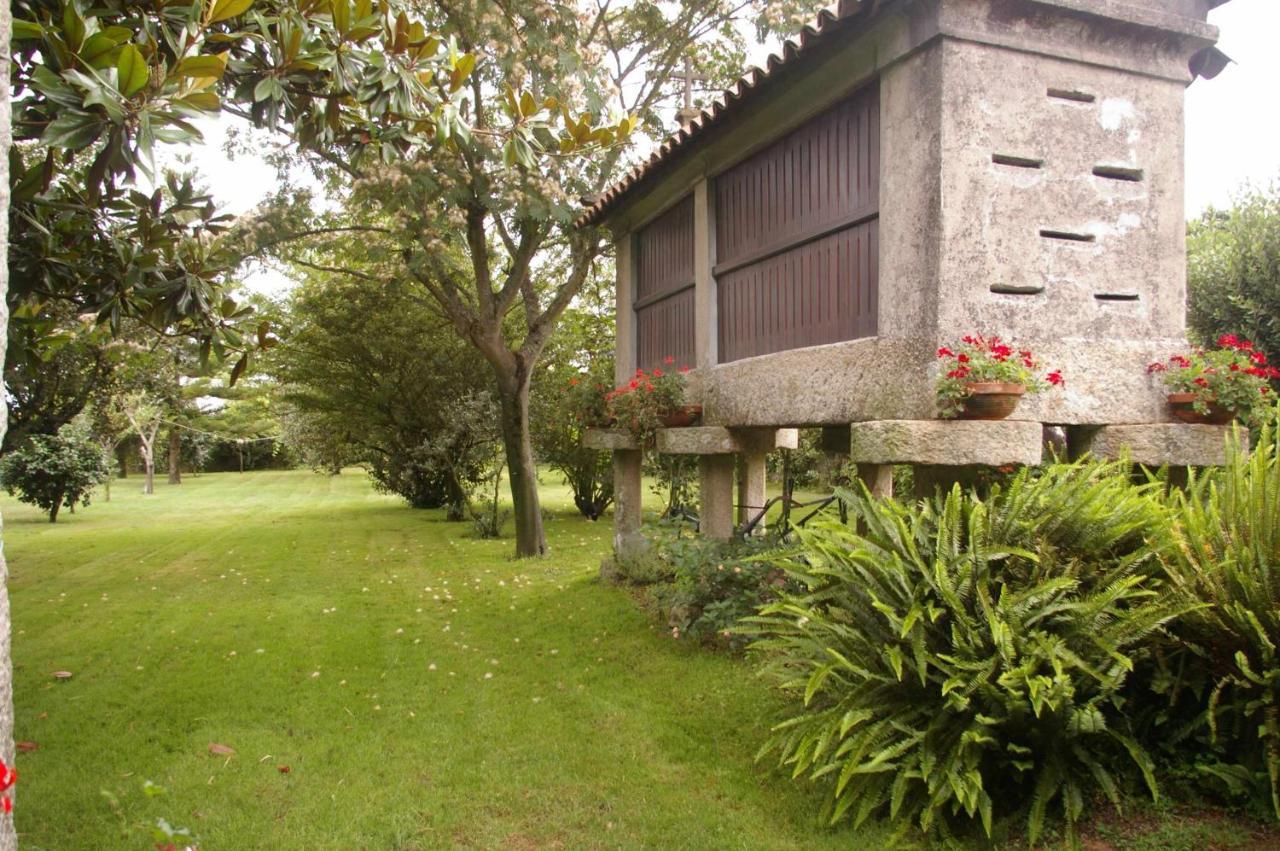 Vivienda Tradicional Con Jardin Y Patio Interior Villa Villanueva De Arosa Eksteriør bilde